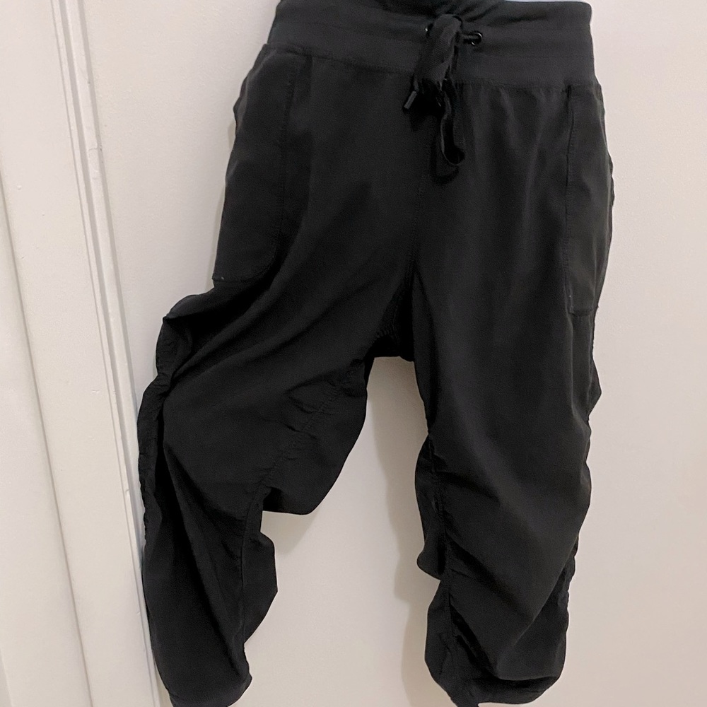 Lightweight capri pant